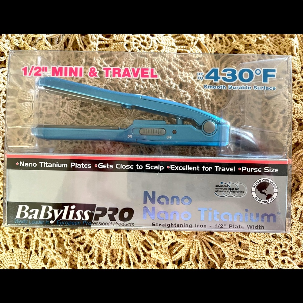BaByliss Pro Nano Titanium Flat Iron - BNIB